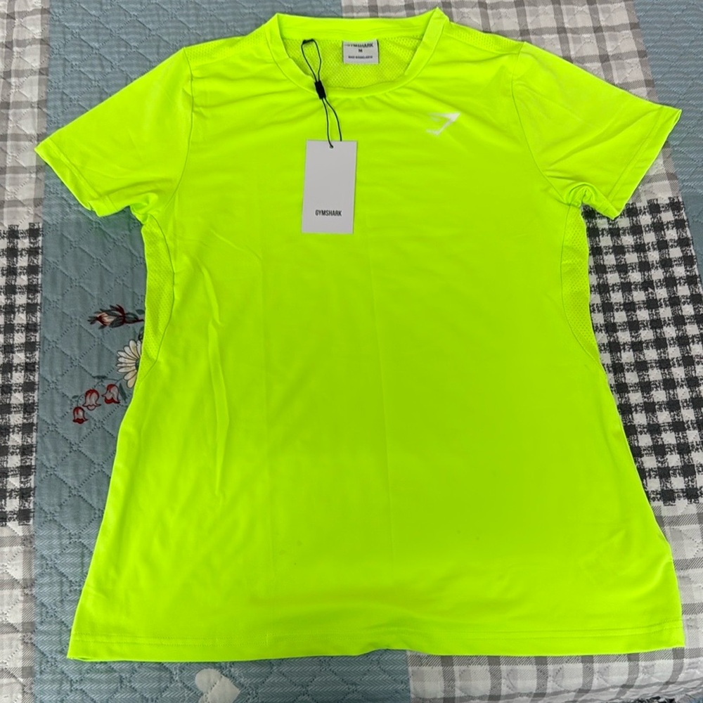 NWT Gymshark Yellow green dri-fit T-Shirt Short Sleeve